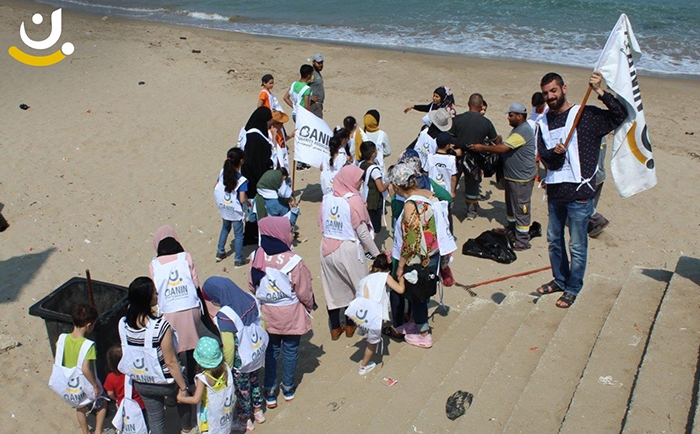 شاطىء صيدا الرملي يستعيد لمعانه بمبادرة من جمعية بنين الخيرية 