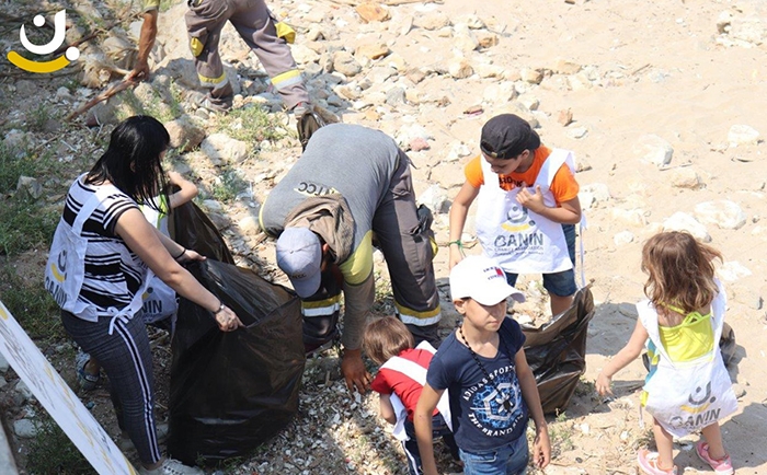 Banin Charity Association took the initiative to clean the beach of sidon